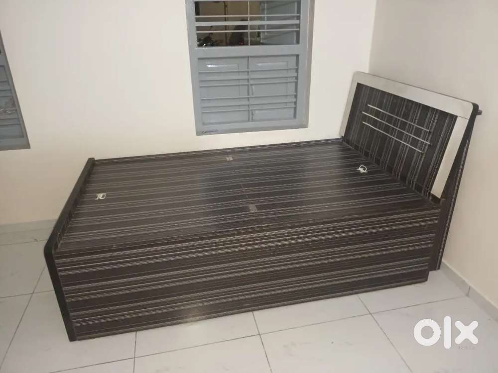 Double size bed