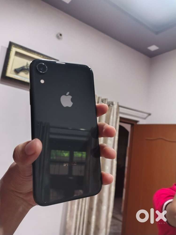 I phone xr 64gb 79% bh with original box and cable never opened piece