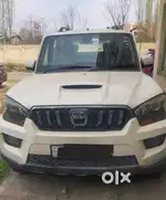 Mahindra scorpio S 10, 4/4, white.
.