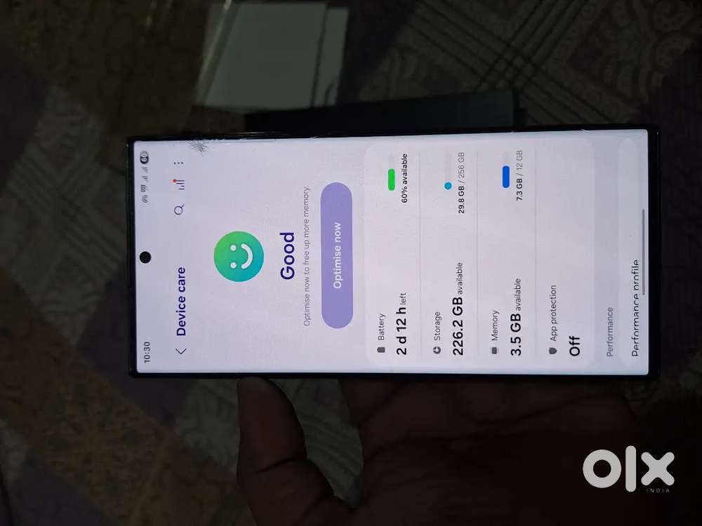 Samsung S23 ultra despally crack hai chalne mai koi dikkat nhi