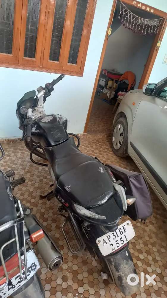 Bajaj pulser 135