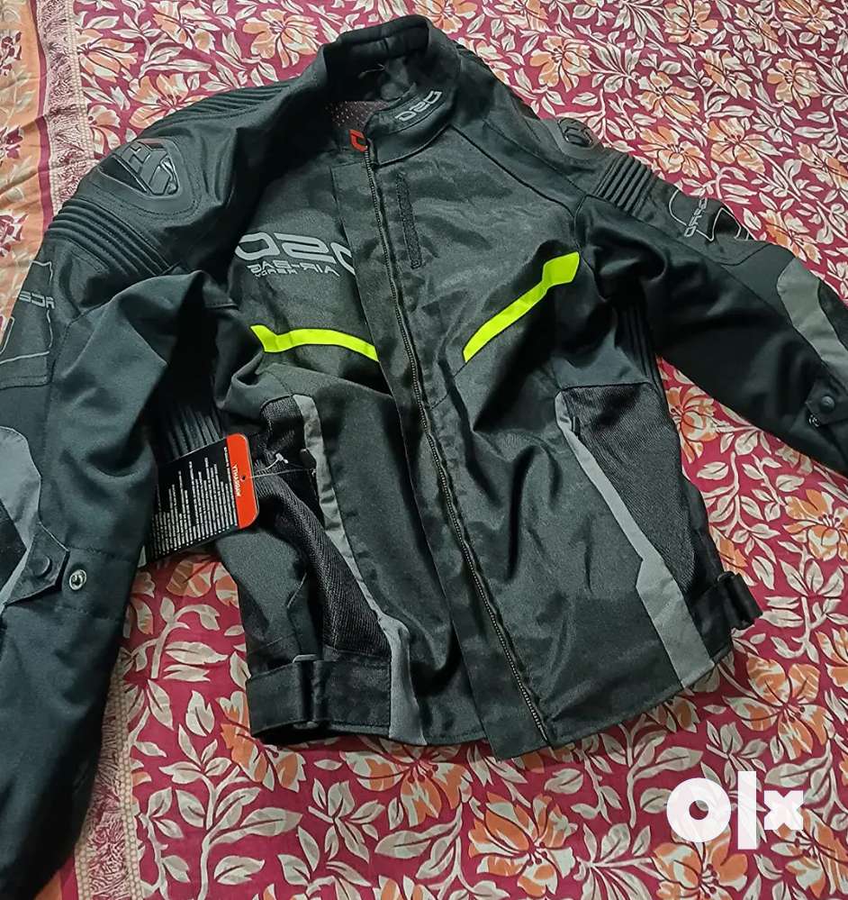DSG RACE AIR BAG RIDING JACKET SIZE M(Almost New). Price fixed.