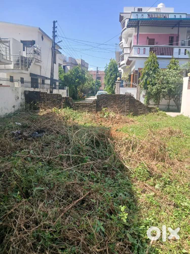 Plot in Doon Enclave