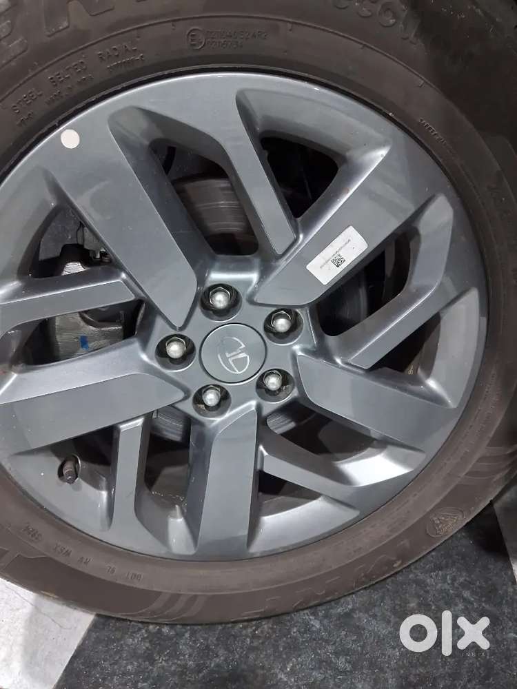 Alloy wheels