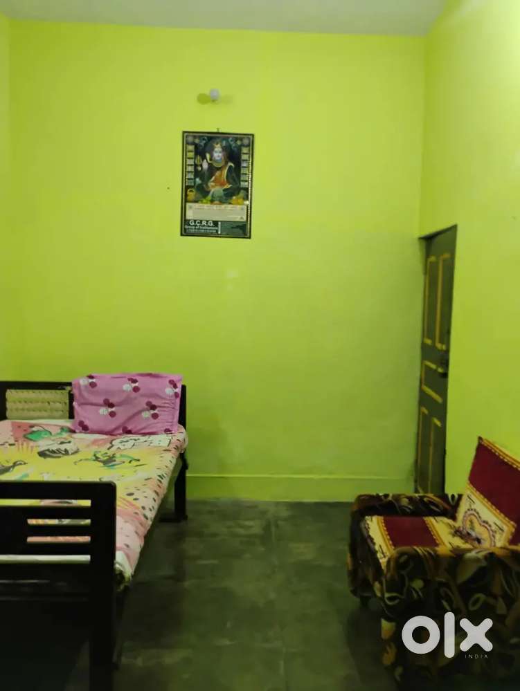 Park facing,1 roomset,kitchen& toilet in rajajipuram E-block.