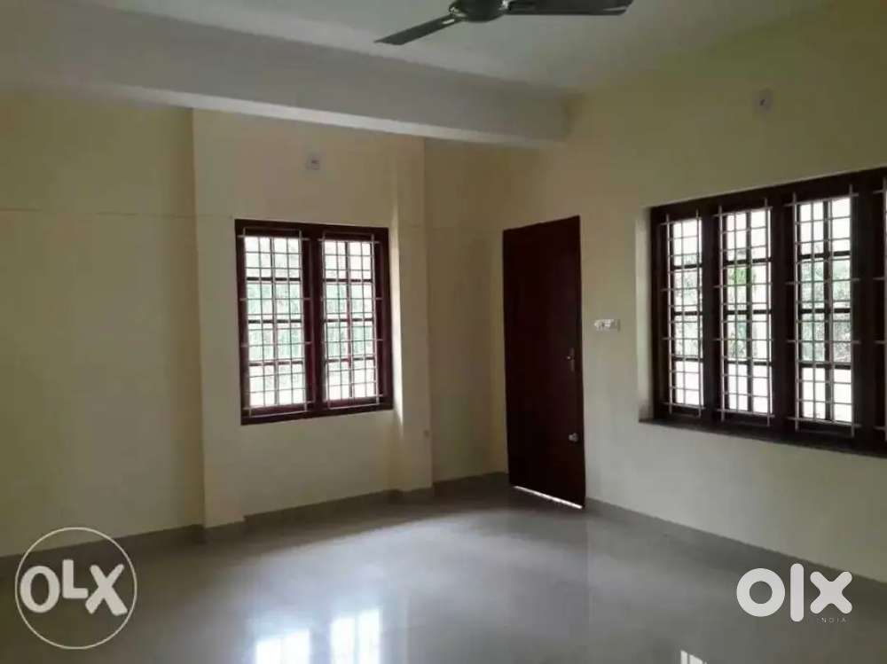 Pettah Area.. Upstair 3Bhk House.. Preferred Employee Families..