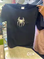 T shirt black down, shoulder