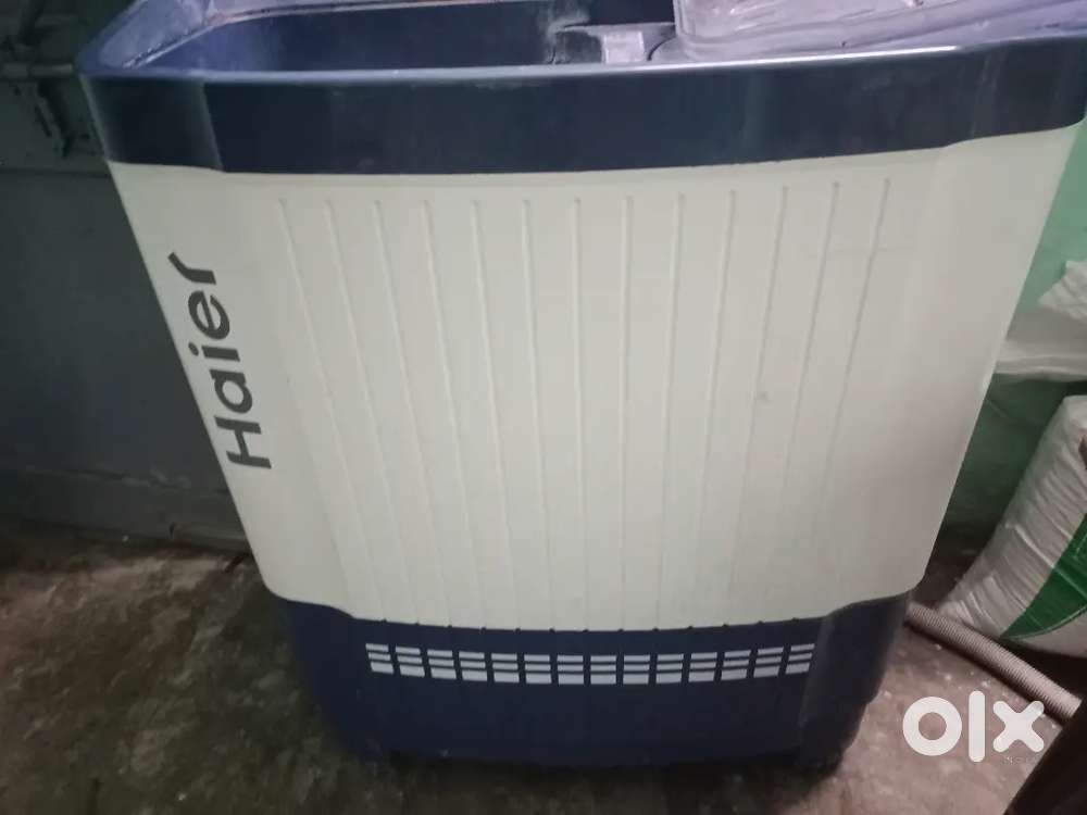 Haier washing machine good condition me hai