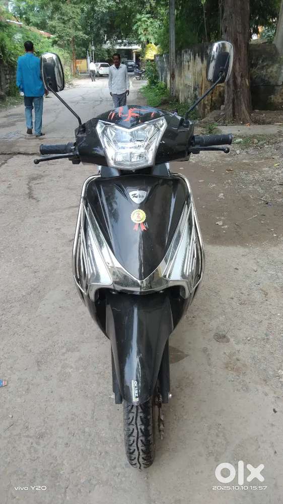 Zelio Ligendar Plus E-Scooty 2025