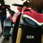 Ducati Streetfighter V4S