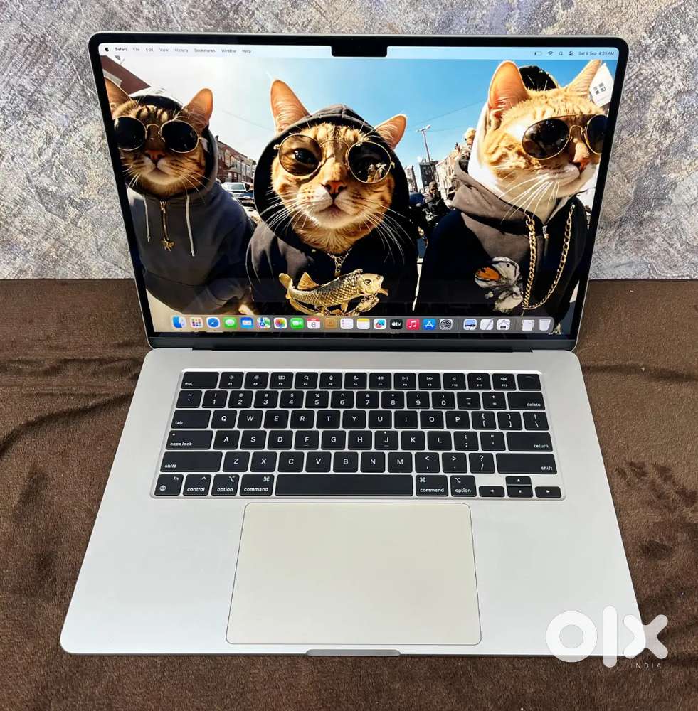 M2 Chip 512 gb in warranty 2027 
Apple Macbook Air 15inch