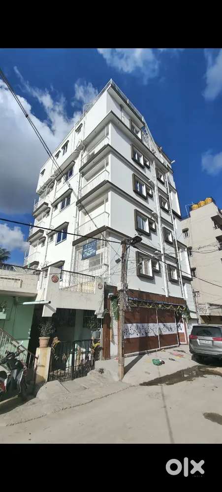 New building for rent