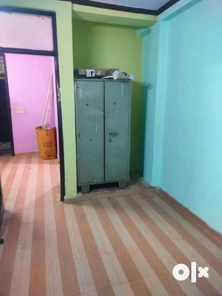 1BHK FLAT FOR RENT AVAILABLE IN NEW ASHOK NAGAR NEAR BY METRO STATION