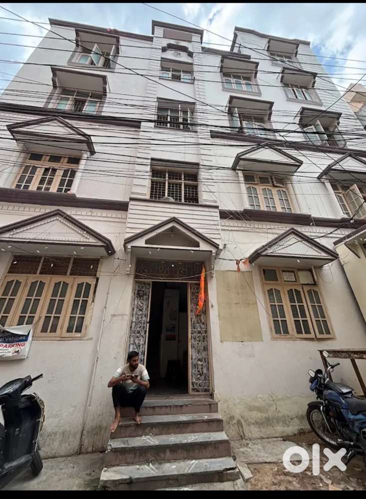 Friendly home executive boys hostel  located at himayatnagar