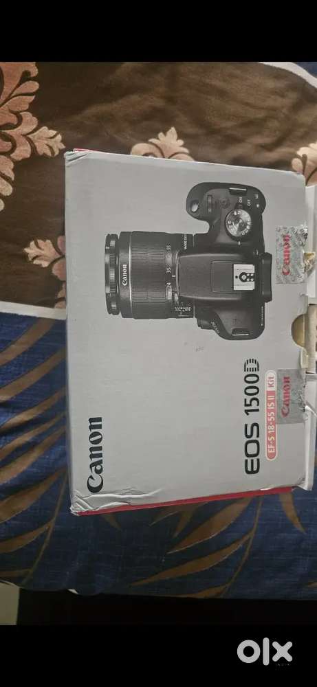 Canon eos 1500 D with lens