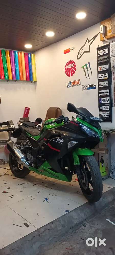 Kawasaki ninja 300 (2019)