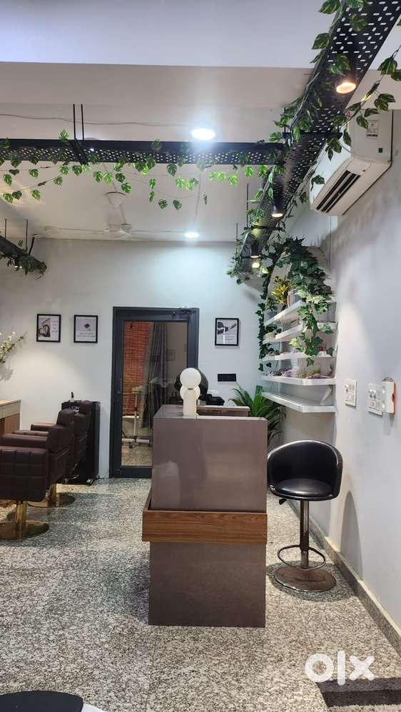 Salon setup is for sale , shop is on rent