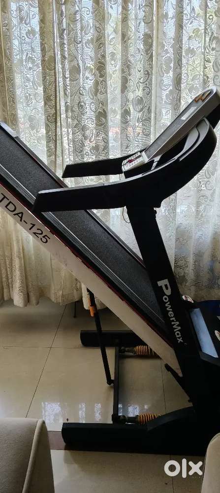 Powermax TDA-125 Treadmill with Auto incline for sale.