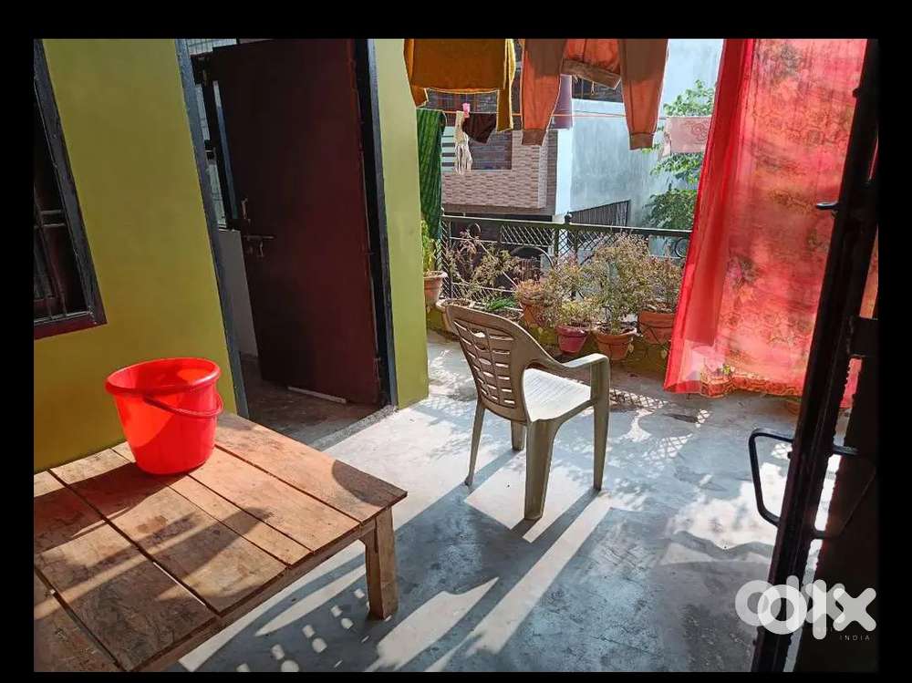 For family 2 Room set available for rent near Avadh bus stand.