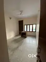 Indipendent 3bhk kothi gms road engineers enclave 500 gaz area mai hai