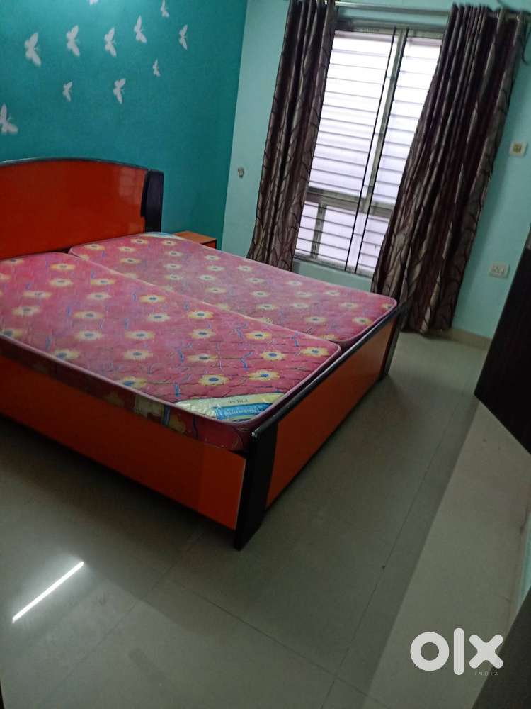 Semi Furnished 2 BHK Flat For Rent near Dakhineswar Mandir & Metro Stn