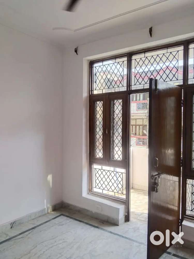 2 bhk semi furnished flat available for rent in greenfield colony