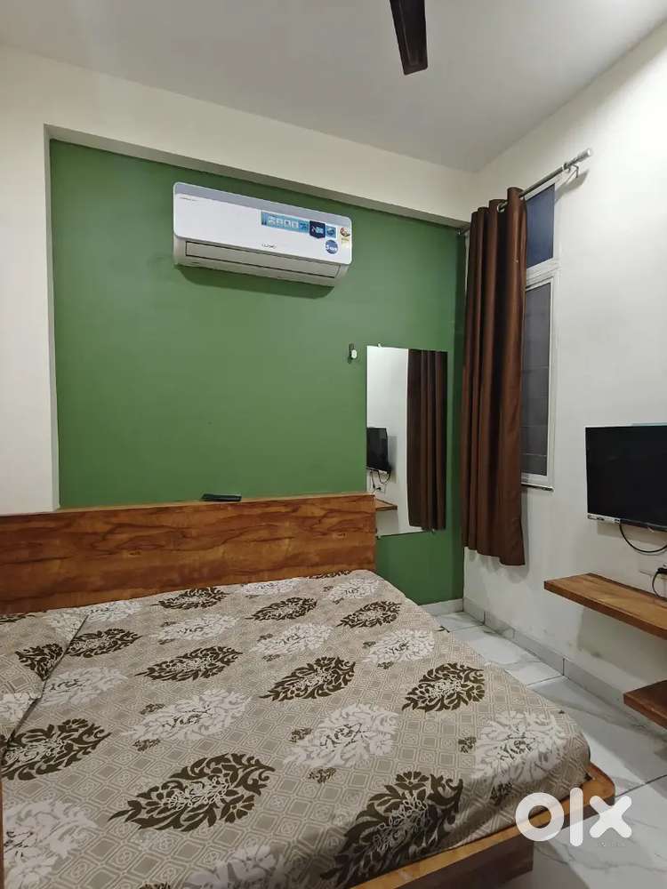 Zero Brokrage!! Fully furnished 1 RK flat near to Bombay hospital sq