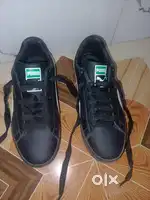 Puma black and white shoe