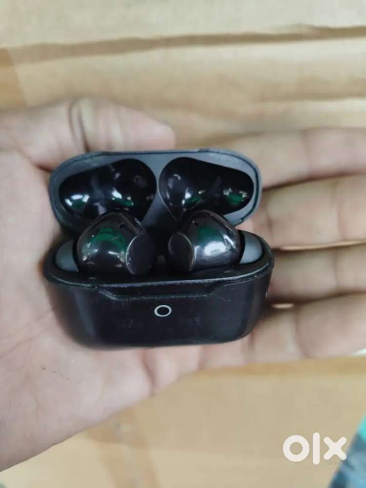 Earphone flix