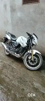 ये बाइक बहुत अच्छा है और माइलेज भी अच्छा देता है बस कुछ छोटा मोटा प