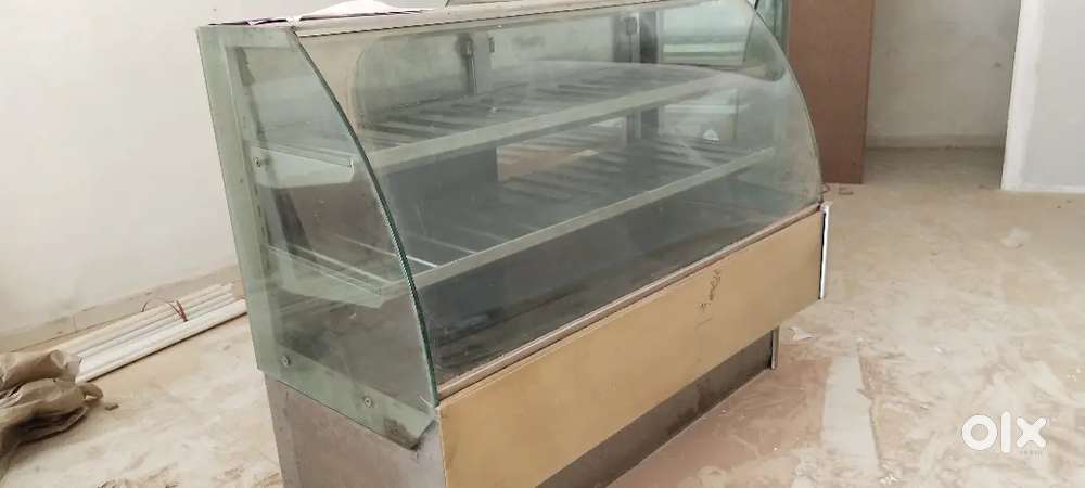 Food items Bakery items Display cabinets 
3 units
Perfect working