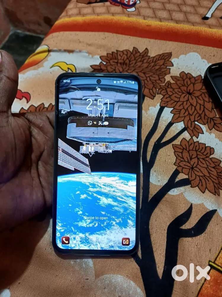 Samsung a35 5g phone. 8.gb ram 128 inter mamory