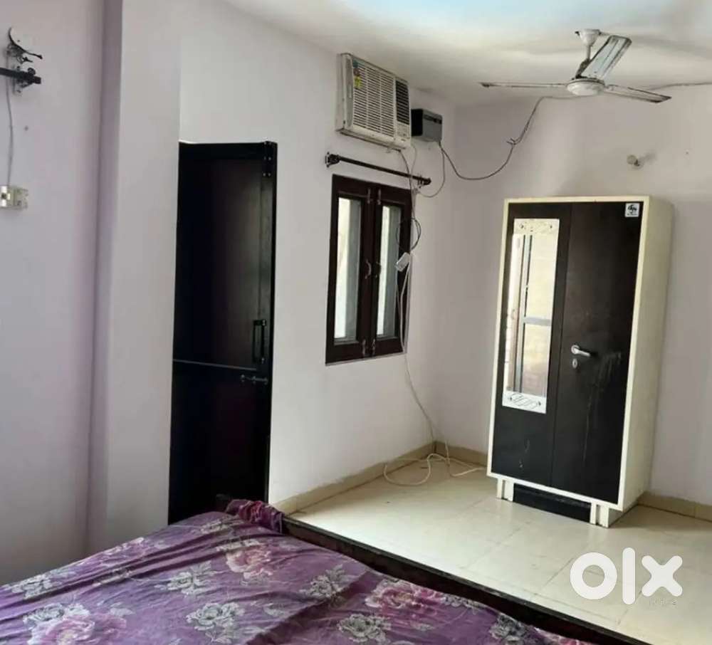2 bhk for rent for family boys and girls sector 110 royal property
