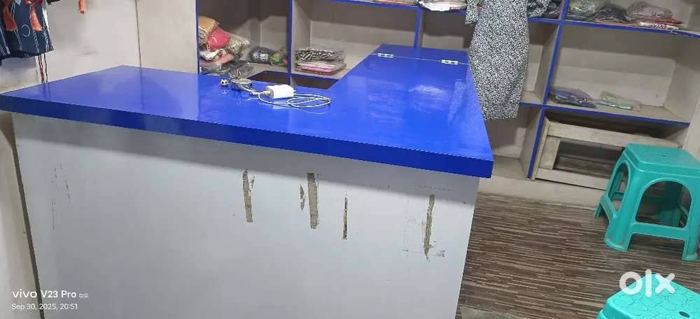 Shop counter