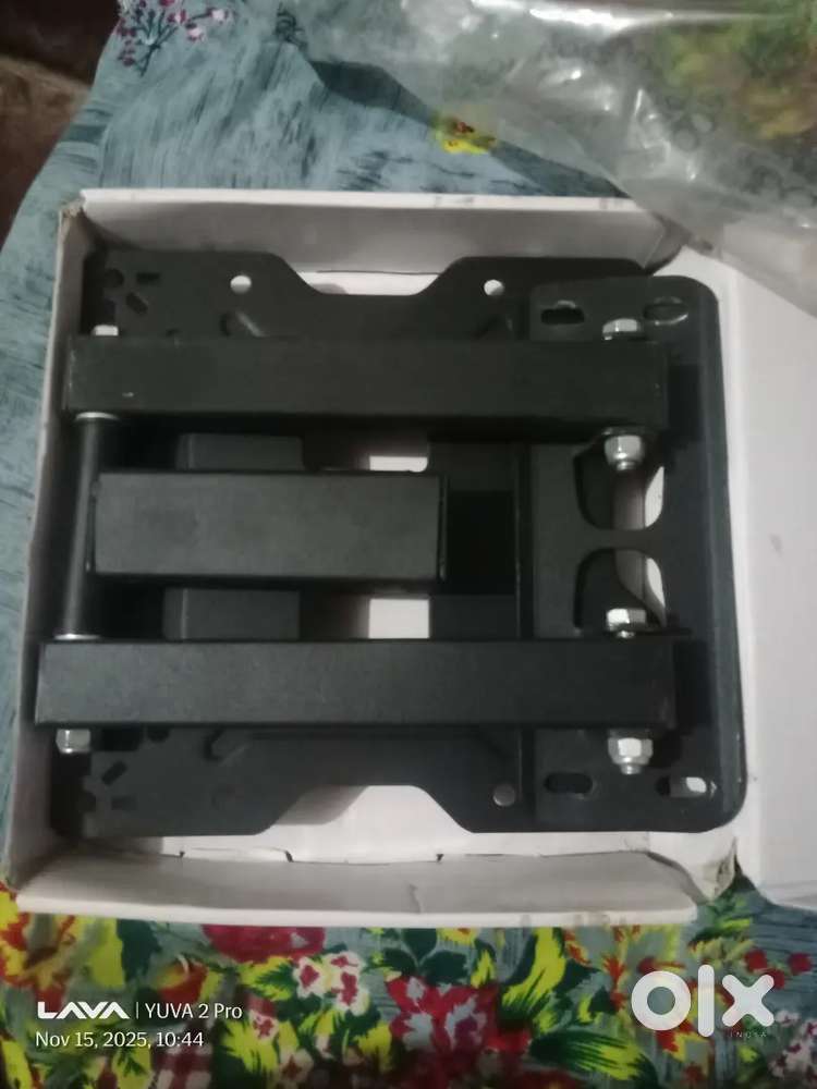 Wall mount 32inch removal