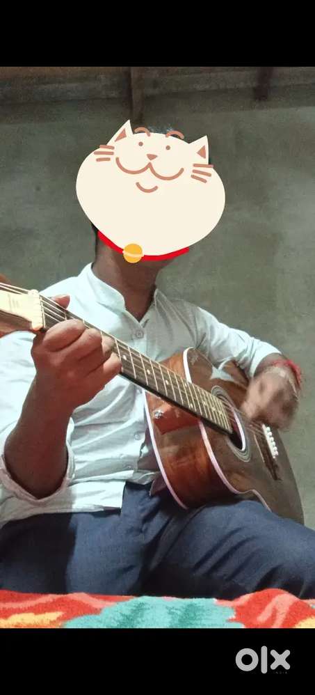 A Acoustic Compact size guitar with 2 year guarantee not warranty