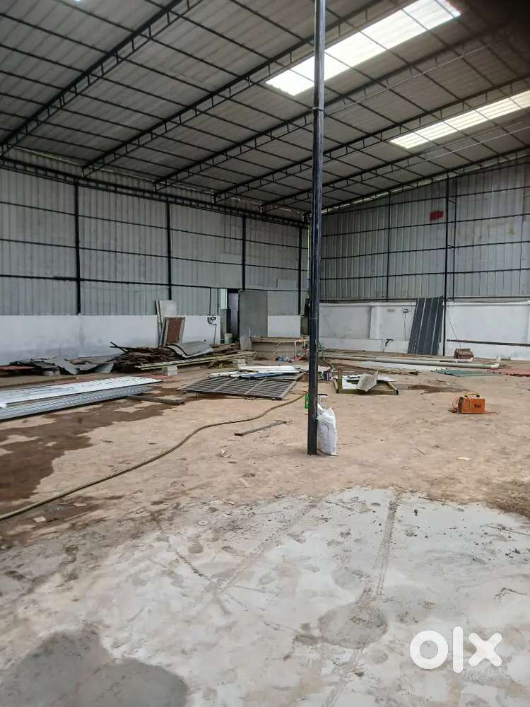 Aluva7500 sq Godown  office for.rent
