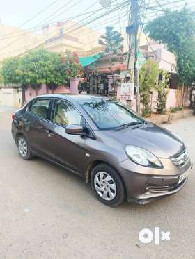 Fixed rate used cars outletHonda Amaze Diesel Dec 2013,First OwnerDriven Only 57000kms with records1...