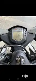 Fix price hai Use nahi ki hai bhai ki gaadi hai vo out of country hai