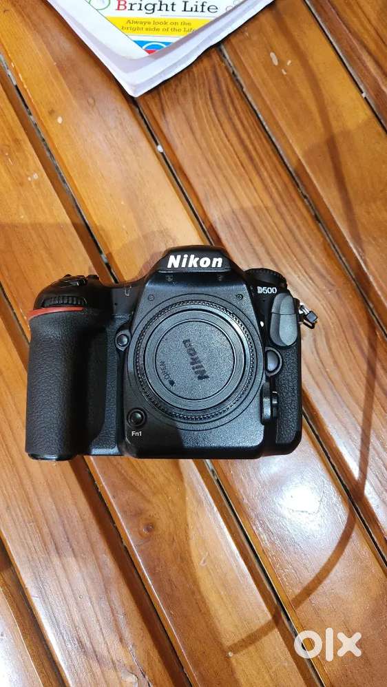 “Nikon D500 second-hand, urgent salegood conditio count only 29,000.”