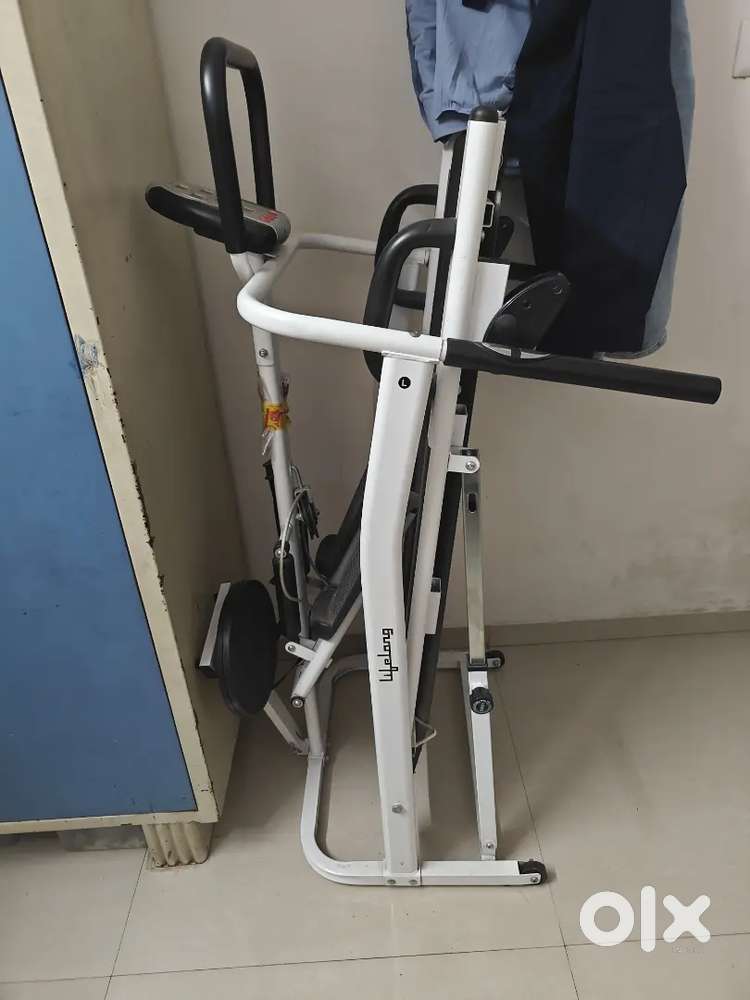 Trademill manual with 12 months warranty