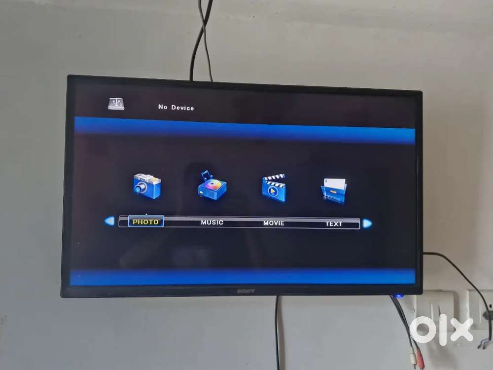 Sony 32 inch Full HD LED TV Excellent Condition  with Remote & Stand