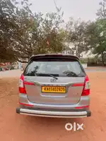 Toyota Innova 2016 slightly negotiable