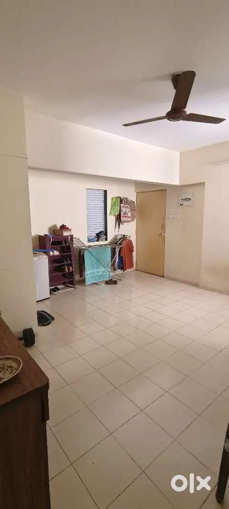 Looking for 1 male roommate for 1 bhk only Vegetarian person
