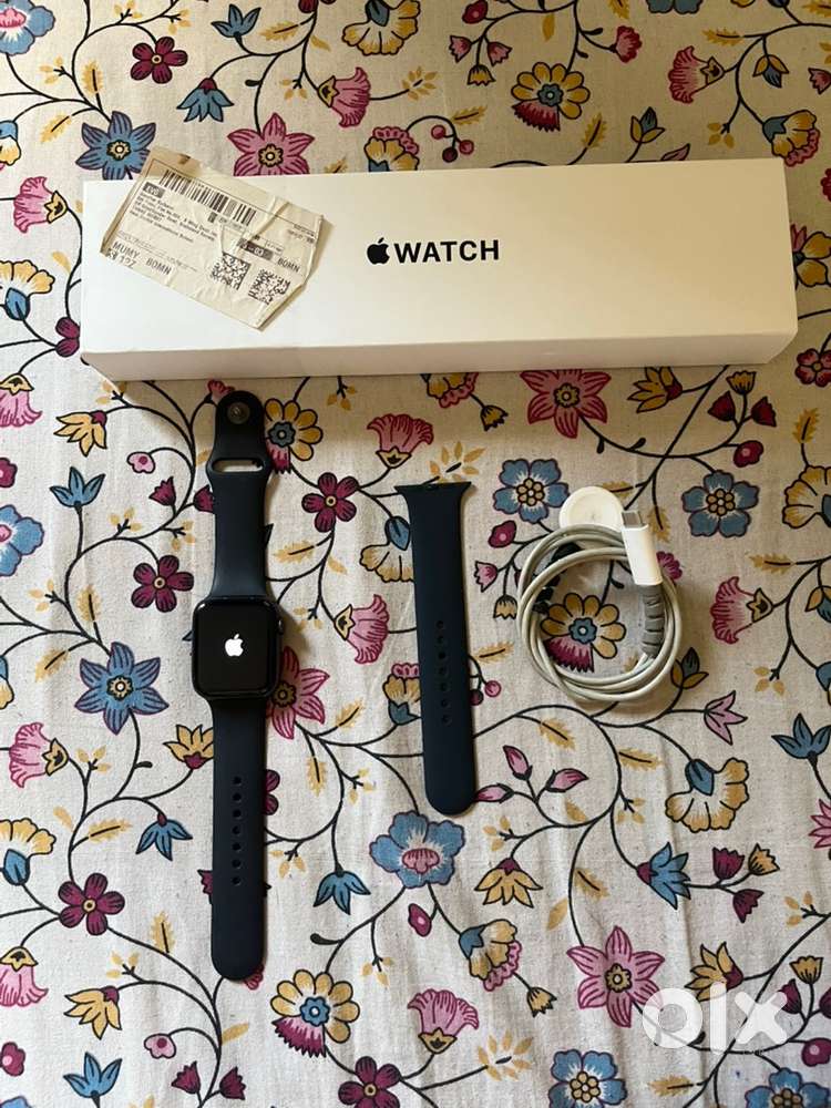 Apple Watch SE (44mm) GPS + Cellular – Mint Condition