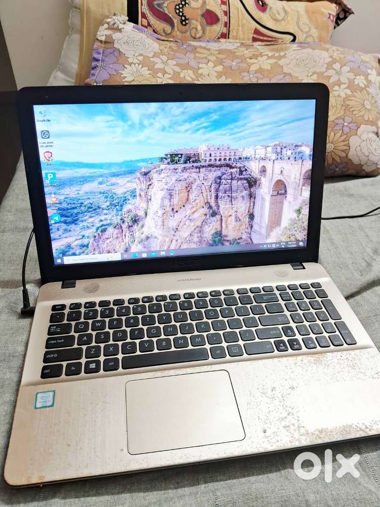 Asus x541ua 1tb hdd 4gb ram intel i3 6th gen