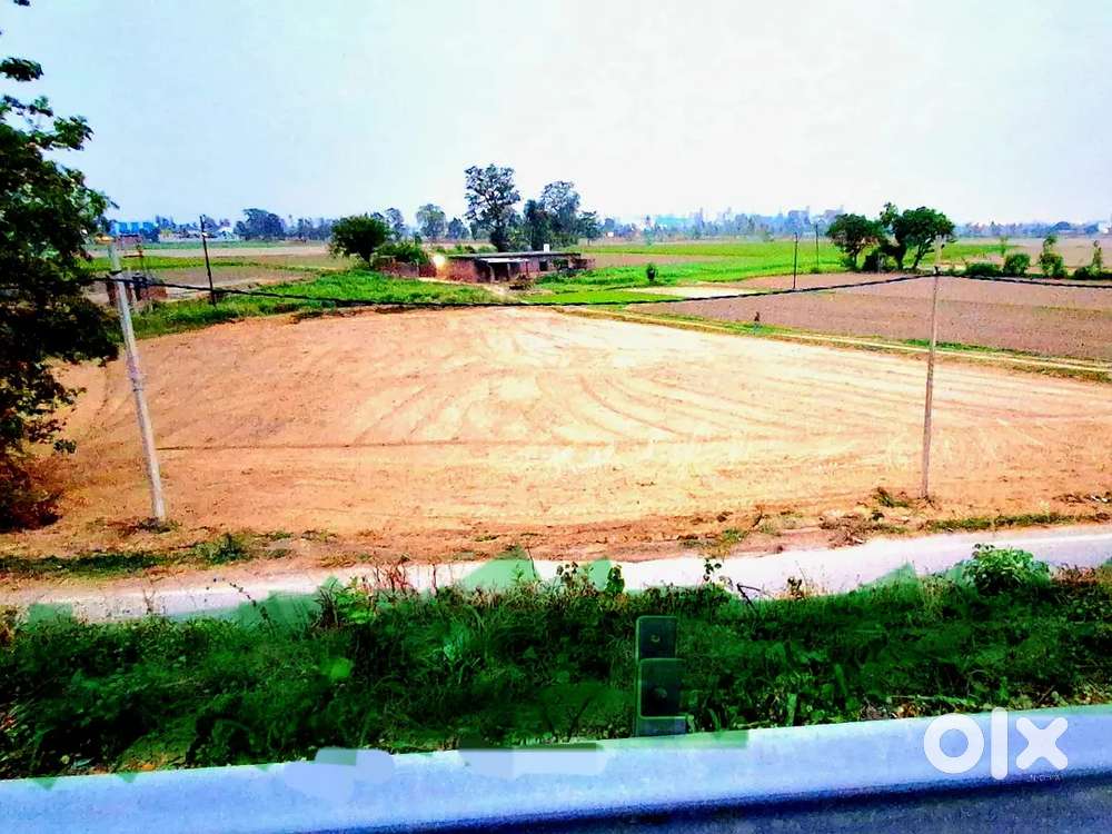 499/ft² land on highway NH74 kashipur se 2km  43ft service  3 side rd