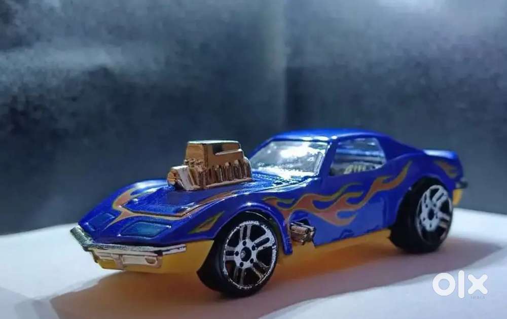 68 Corvette-gas monkey Garage die-cast
car