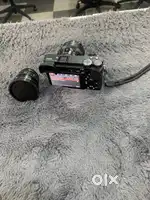 Sony 6500 Camera CMOS Sensor 25 Megapixels Bionz X Extra lenses