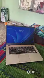 ASUS vivobook 15
